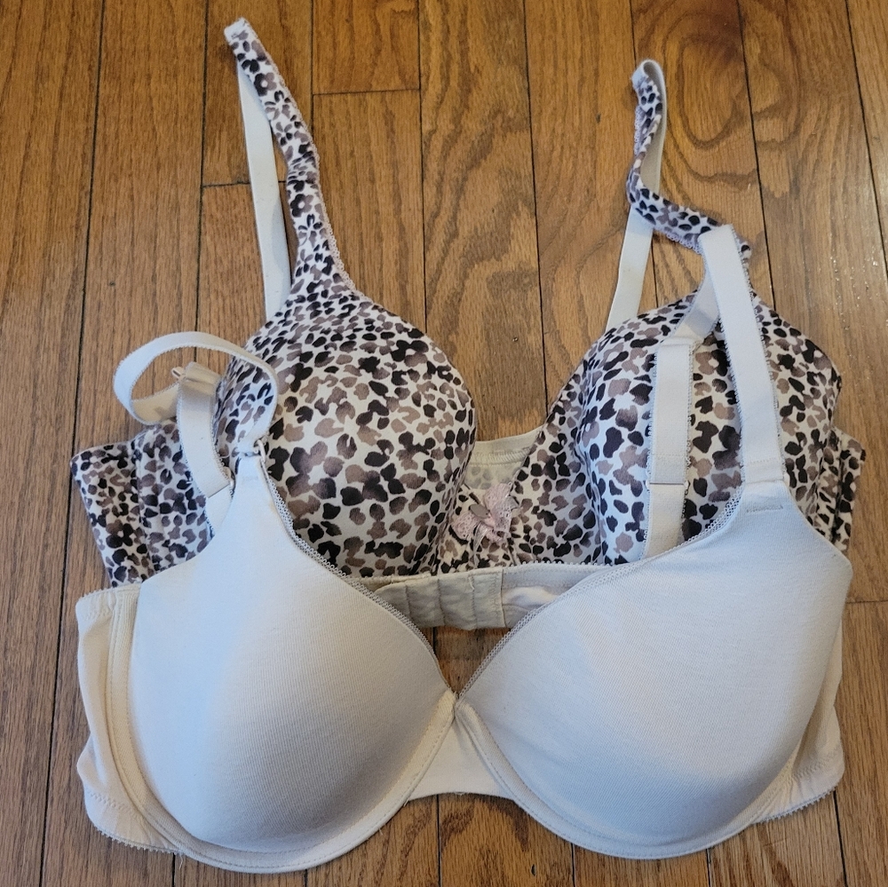 2 38C Bras